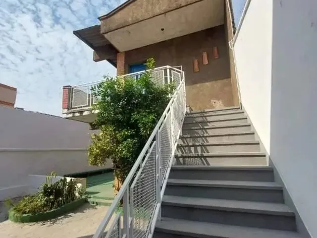 Imagem: Casa para Aluguel, 6 Quartos, 1 Vaga, Serra