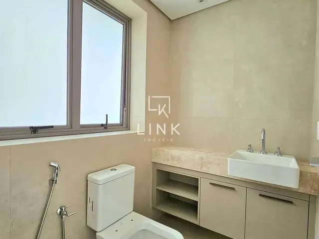 Imagem 4: Locação Residencial na Savassi - 2 Quartos com Duas Suítes e 2 Vagas de Garagem