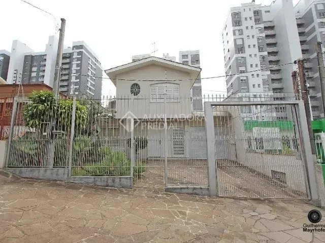 Imagem 8: Torro Excelente Casa de 3 Quartos de Barbada no Bairro Jardim Europa a Preço de Terreno