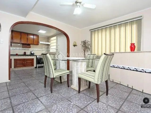 Imagem 11: Torro Excelente Casa de 3 Quartos de Barbada no Bairro Jardim Europa a Preço de Terreno