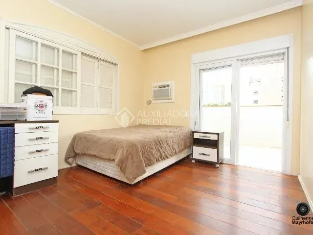 Imagem 15: Torro Excelente Casa de 3 Quartos de Barbada no Bairro Jardim Europa a Preço de Terreno
