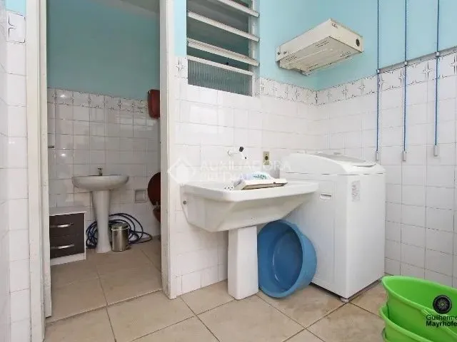 Imagem 9: Torro Excelente Casa de 3 Quartos de Barbada no Bairro Jardim Europa a Preço de Terreno