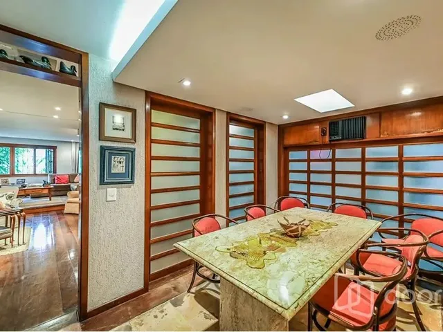 Imagem 12: Imóvel na Desembargador Espiridião de Lima Medeiros com 4 Dormitórios e 240M²