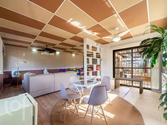 Imagem: Casa À Venda em Chácara das Pedras com