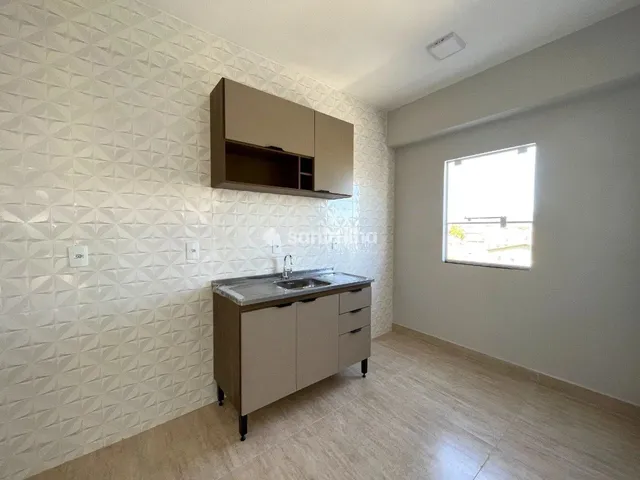 Imagem 8: Apartamento com 2 Dormitórios para Alugar, 62M² - Carianos - Florianópolis/Sc