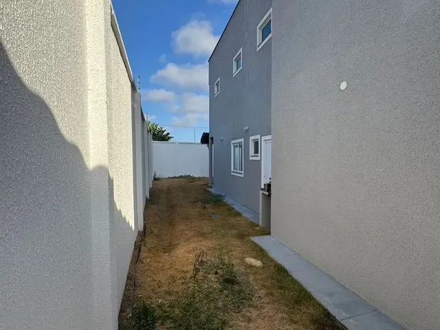 Imagem 9: Casa para Locação no Eusébio 3 Suites com Varanda