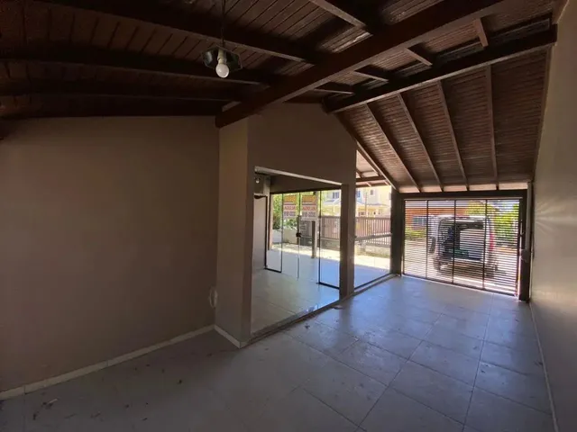 Imagem 8: Excelente Casa Mobiliada de 4 Dormitórios no Bairro Carianos!