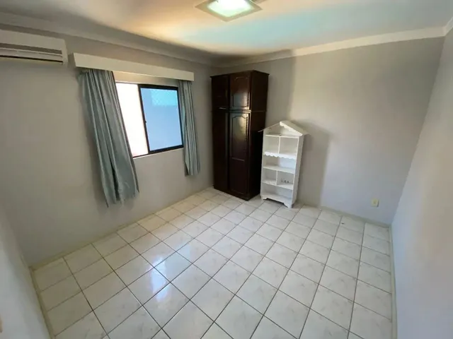 Imagem 10: Excelente Casa Mobiliada de 4 Dormitórios no Bairro Carianos!
