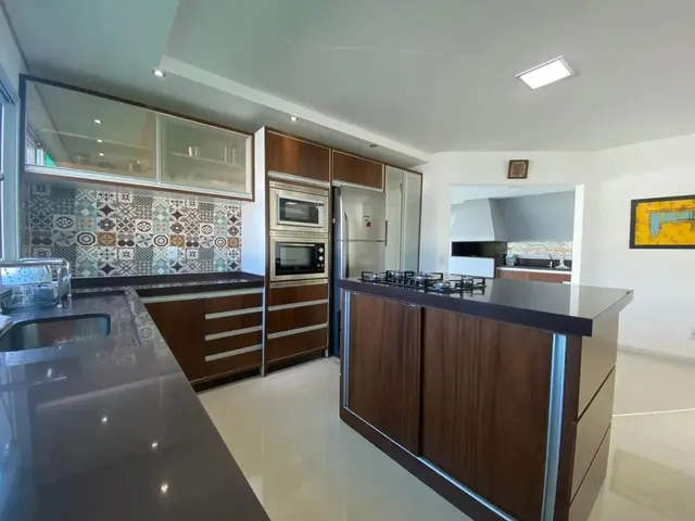 Imagem 3: Imóvel para Aluguel Tem 210 Metros Quadrados com 3 Quartos em Campeche - Florianópolis