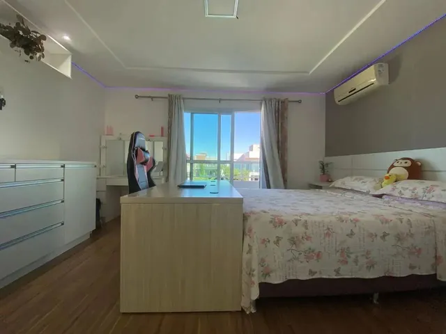Imagem 4: Imóvel para Aluguel Tem 210 Metros Quadrados com 3 Quartos em Campeche - Florianópolis