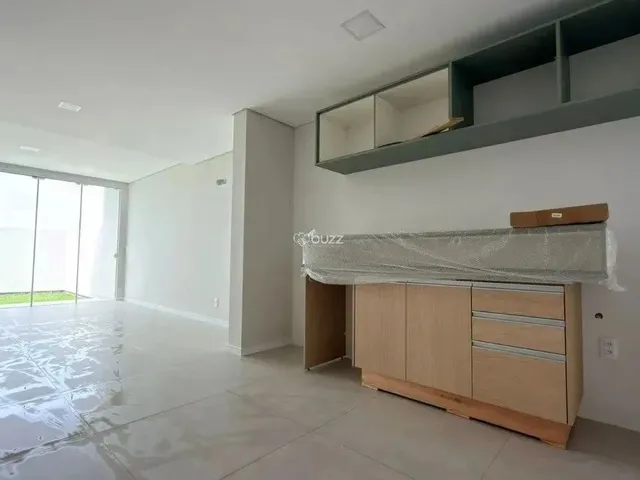 Imagem 5: Imóvel para Aluguel com 230 Metros Quadrados com 3 Quartos em Rio Tavares