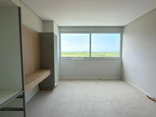 Imagem 16: Imóvel para Aluguel com 230 Metros Quadrados com 3 Quartos em Rio Tavares