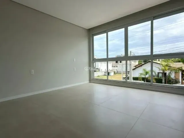 Imagem 11: Imóvel para Aluguel com 230 Metros Quadrados com 3 Quartos em Rio Tavares