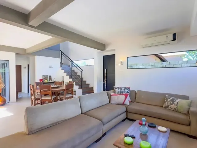 Imagem: Casa com 4 Dormitórios, Sendo 2 Suítes