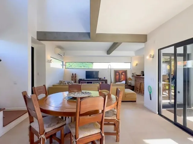 Imagem 5: Casa com 4 Dormitórios, Sendo 2 Suítes no Rio Tavares