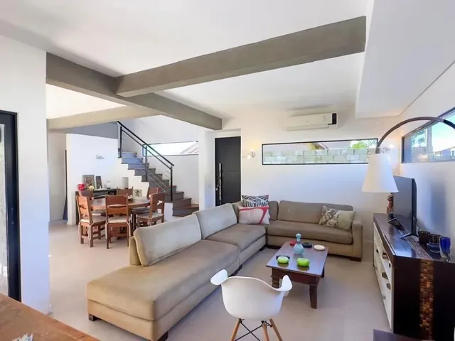 Imagem 3: Casa com 4 Dormitórios, Sendo 2 Suítes no Rio Tavares