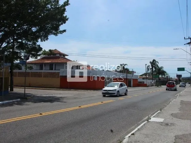 Imagem 10: Casa Comercial/Residencial 03 Quartos no Bairro Carianos - Florianópolis