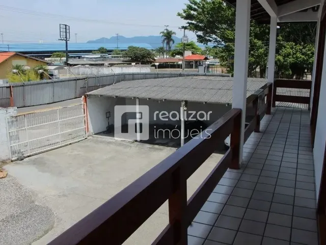 Imagem 8: Casa Comercial/Residencial 03 Quartos no Bairro Carianos - Florianópolis