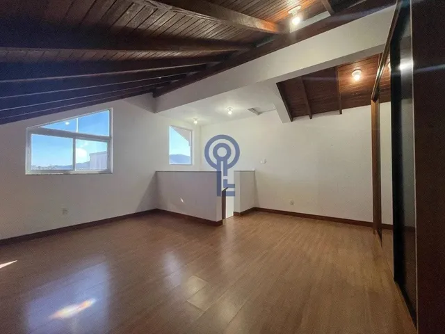 Imagem 7: Casa com 4 Dormitórios no Campeche