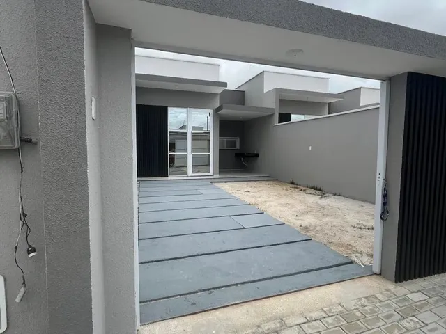 Imagem: Excelente Casa com 03 Quartos, em Rua Privativa