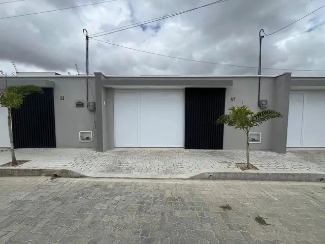 Imagem 7: Excelente Casa com 03 Quartos, em Rua Privativa com Portão Automático. Primeira