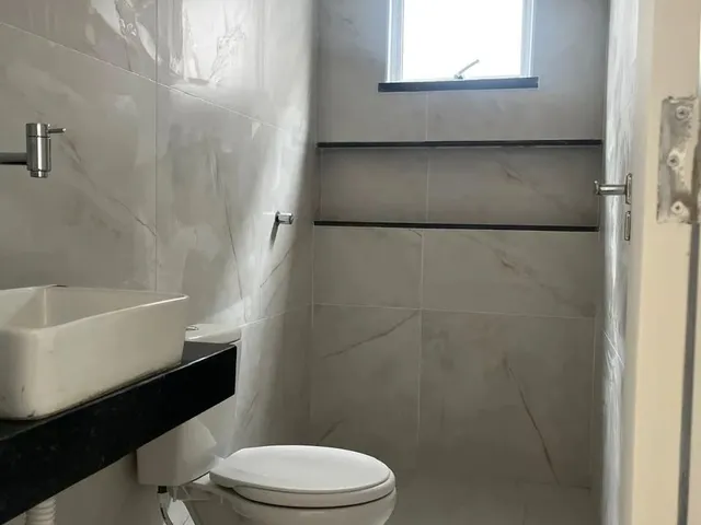 Imagem 14: Excelente Casa com 03 Quartos, em Rua Privativa com Portão Automático. Primeira