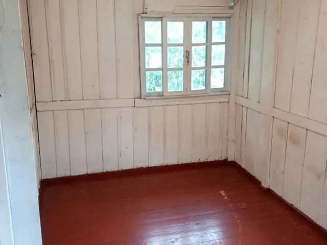 Imagem 5: Aluguel - Rio Tavares - Casa Sem Pátio - Enconsta - Dois Lances de Escada
