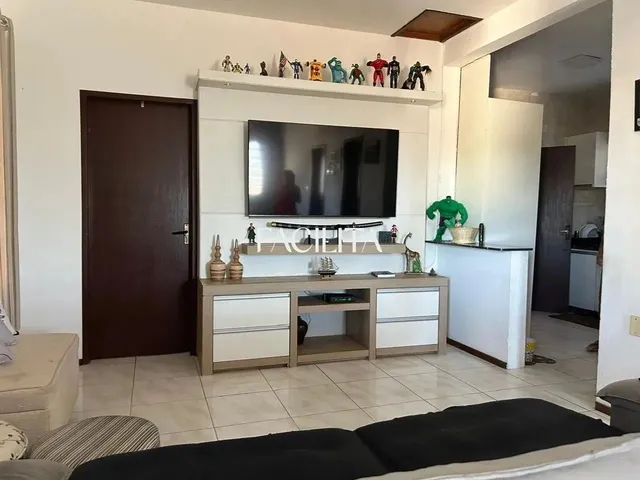 Imagem: Casa com 3 Quartos no Bairro Carianos, Florianópolis