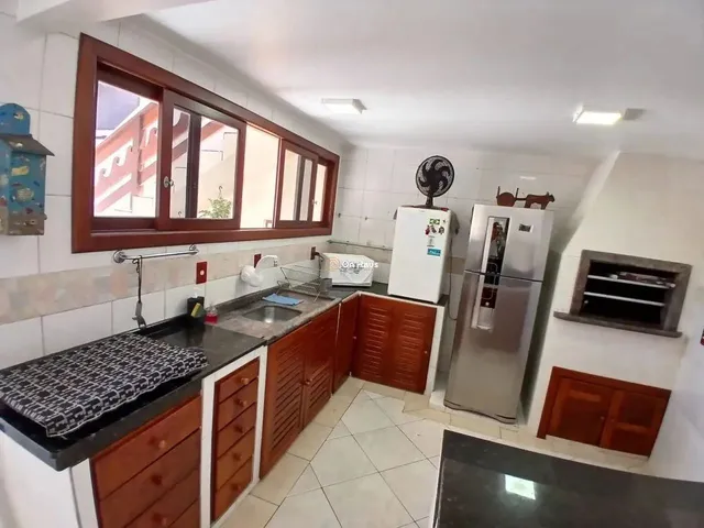Imagem 10: Casa com 3 Dormitorios com Piscina no Bairro Campeche, em Flroianopolis