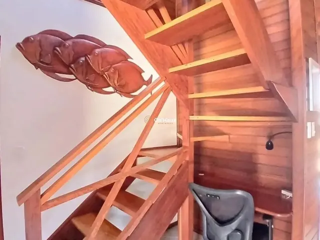 Imagem 6: Casa com 3 Dormitorios com Piscina no Bairro Campeche, em Flroianopolis
