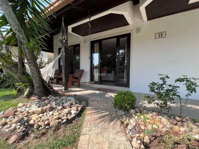Imagem 10: Casa 3 Dormitórios Mobiliada em Condomínio Fechado Campeche, Florianópolis