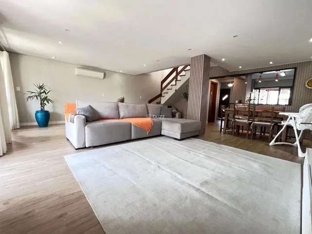 Imagem 2: Casa 3 Dormitórios Mobiliada em Condomínio Fechado Campeche, Florianópolis