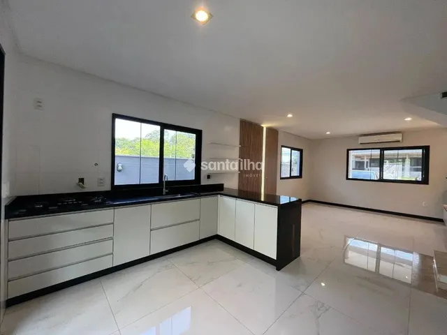Imagem 2: Casa com 3 Dormitórios para Vender Ou Alugar, 142M² - Campeche - Florianópolis/Sc