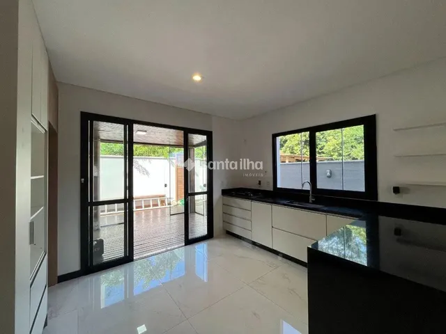 Imagem 3: Casa com 3 Dormitórios para Vender Ou Alugar, 142M² - Campeche - Florianópolis/Sc
