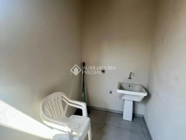 Imagem 14: Casa no Rio Tavares com Cinco Dormitórios
