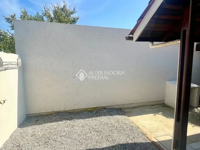 Imagem 16: Casa no Rio Tavares com Cinco Dormitórios