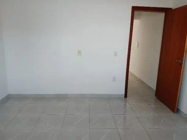 Imagem 7: Casa 1 Quarto e Garagem Carianos