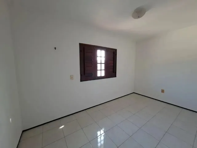 Imagem 7: Sobrado para Aluguel Tem 150 Metros Quadrados com 5 Quartos em Urucunema - Eusébio - Ce