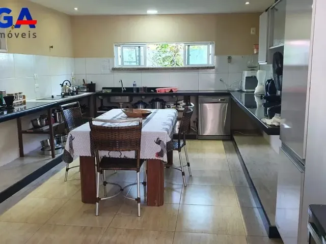 Imagem 9: Casa Mobiliada com 196M² 6 Suítes, Piscina Privativa e Excelente Localização no Porto