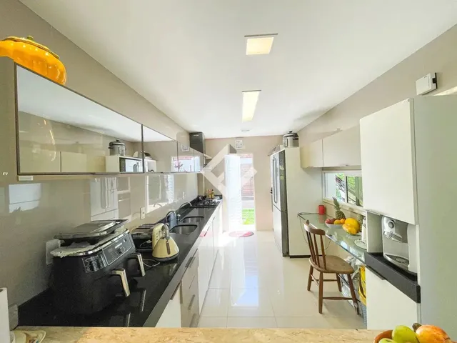 Imagem 2: Casa em Condomínio para Locação em Eusébio, Guaribas, 4 Dormitórios, 4 Suítes, 5