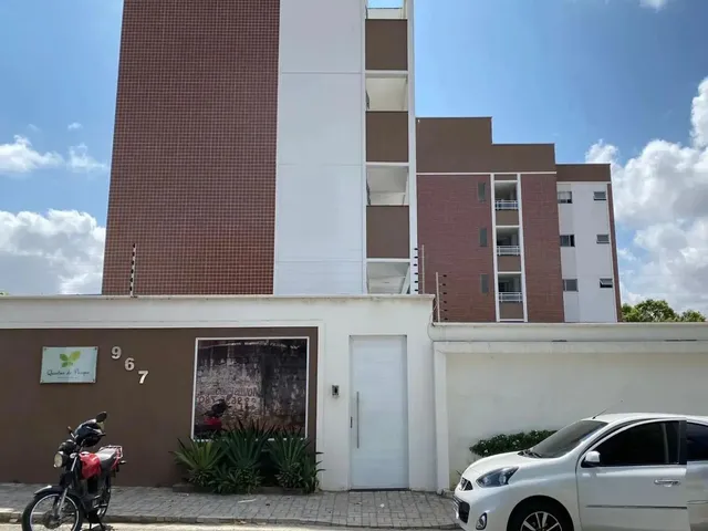 Imagem: O apartamento possui 2 Dormitórios, 1 Suíte, 1 Banheiro,