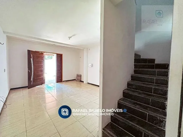 Imagem 2: Casa Duplex com 03 Quartos Sendo 02 Suítes para Alugar em Eusébio