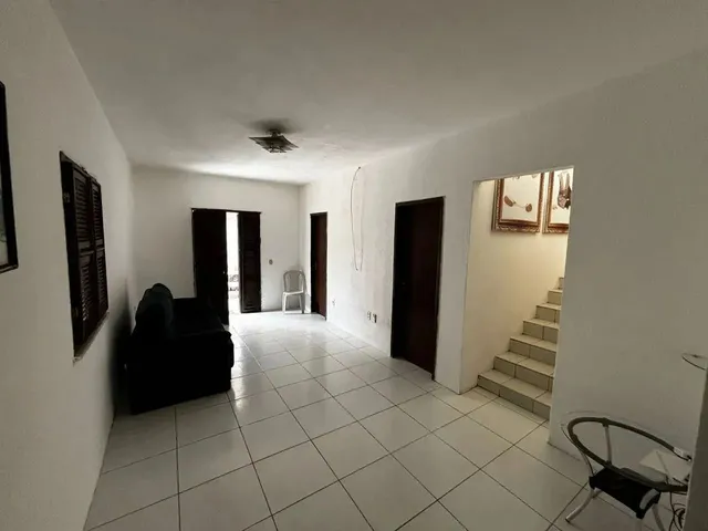 Imagem 4: Alugo Duplex com Piscina e Possui 160 Metros Quadrados com 5 Quartos em Timbu - Eusébio
