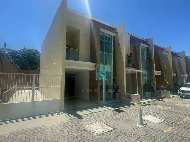 Imagem: Casa com 3 Dormitórios em Condomínio Fechado