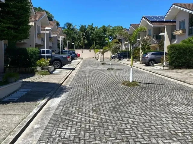 Imagem: Casa de Condomínio com 3 Quartos e 5 Banheiros