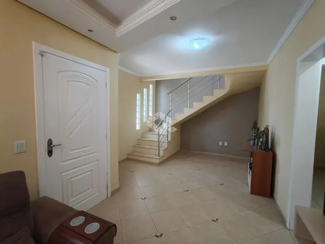 Imagem 4: Sobrado 4 Dormitórios Sendo Um Suíte Master com Sacada Niterói Canoas