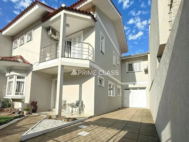 Imagem 1: Sobrado com 2 Dormitórios Sendo 1 Suíte - Bairro Mont Serrat, Canoas/Rs