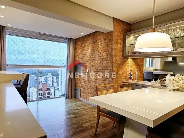 Imagem: O apartamento possui 3 Dormitórios, 3 Banheiros, 2 Vagas