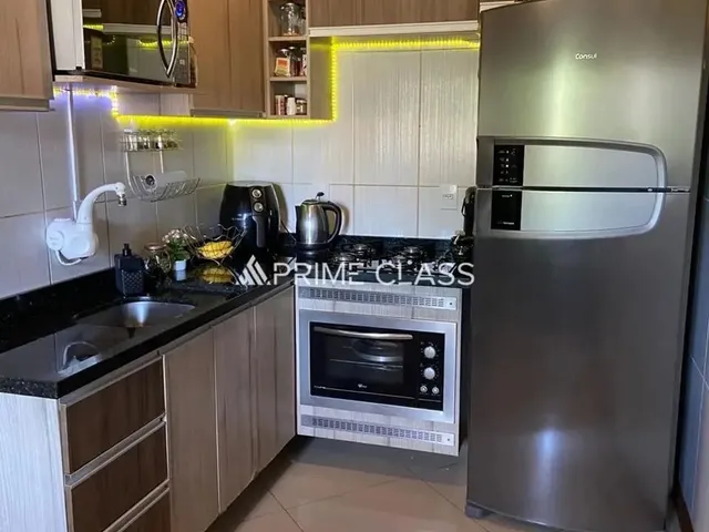 Imagem: A casa possui 2 Dormitórios, 2 Banheiros, 2 Vagas na