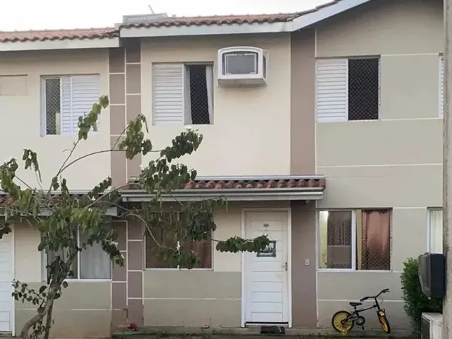 Imagem: Casa de Condomínio em Rua dos Guamirins